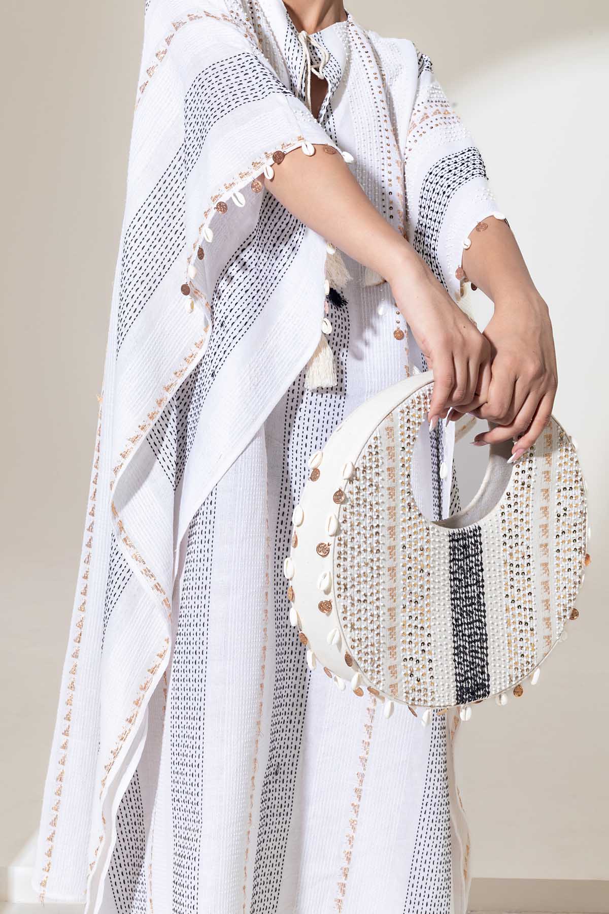Buy Kusmi Boho Dreams: Handwoven Embroidered Bag at Scrollnshops
